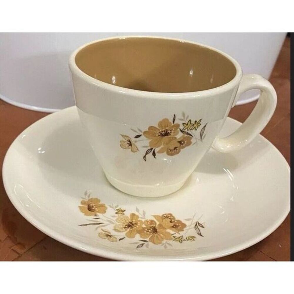 Set Of 4 Taylor Smith and Taylor Ever Yours "Wood Rose" Tea Cups & Saucers - Picture 2 of 4